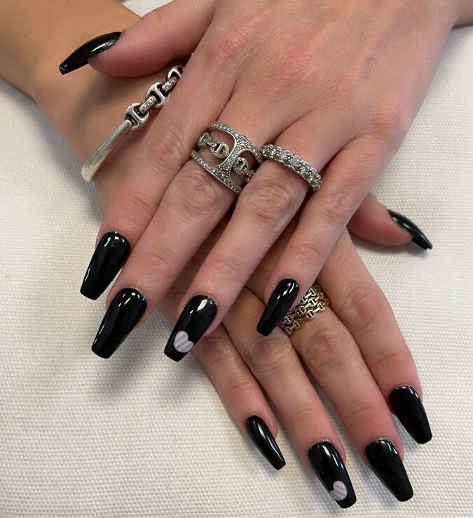 Spooky nails by Melisa Bruce @missmelisanails